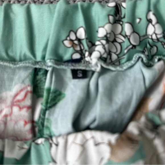 Taydey A-Line Pleated Vintage Floral Print Skirt - Picture 8 of 13